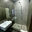 La Orchard Hotel