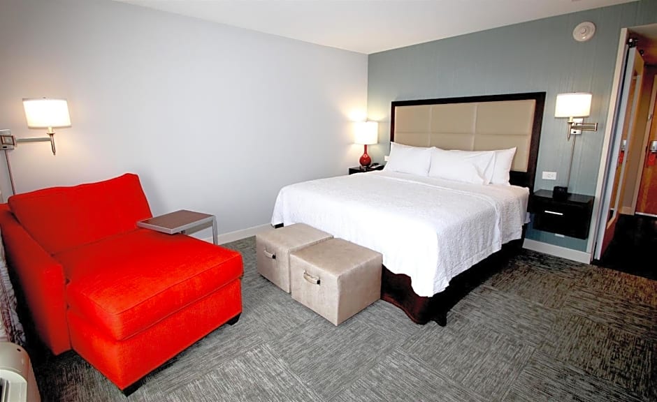 Hampton Inn- Suffolk