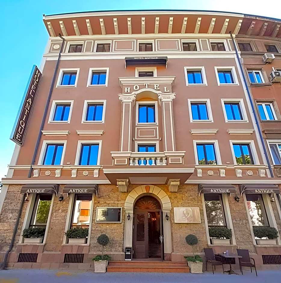 Hotel Antique - free private parking