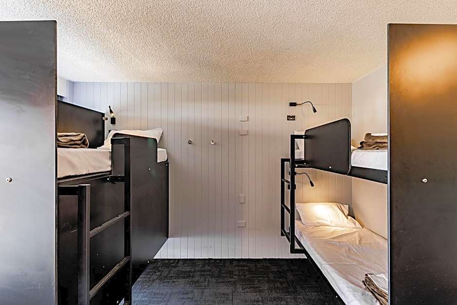 Bunk Surfers Paradise