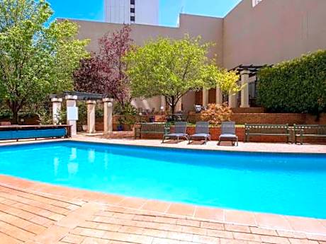 BreakFree Capital Tower Canberra