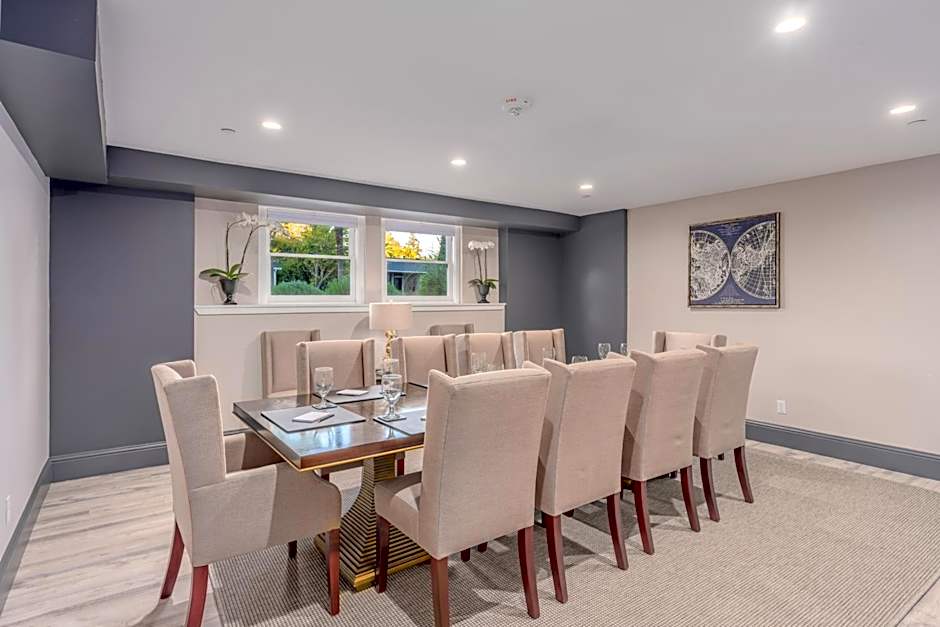 The George - Luxury Boutique Inn