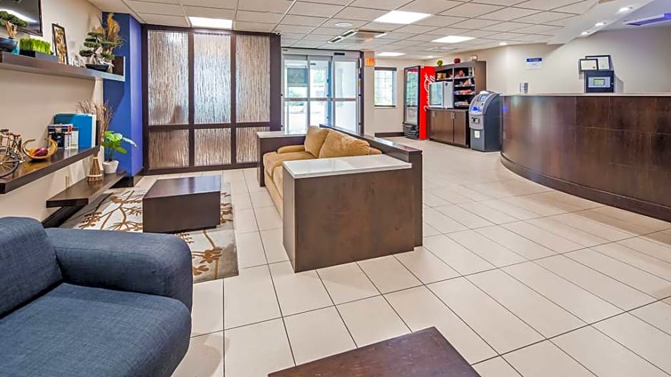 Best Western Plus Berkshire Hills Inn & Suites