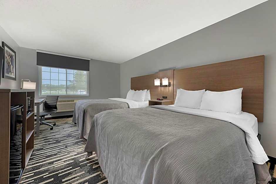 Quality Inn Chesterton near Indiana Dunes National Park I-94