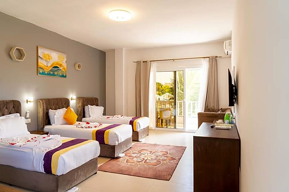 Golden Hotel