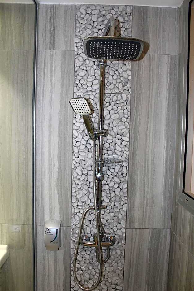 Fedrania Gardens Hotel