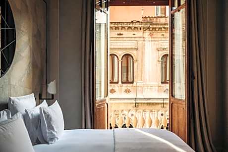 Grand Master Suite