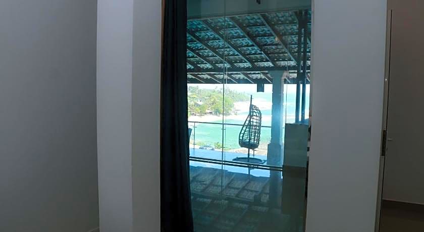 Queens Beach Hotel
