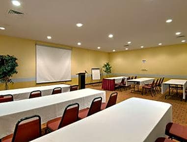 Days Inn by Wyndham Kennesaw