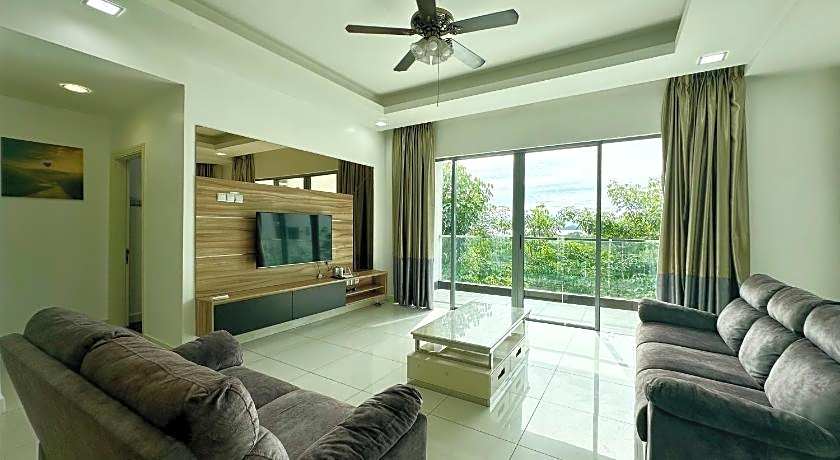 Sunset Seaview Vacation Condos @ IMAGO Shopping Mall