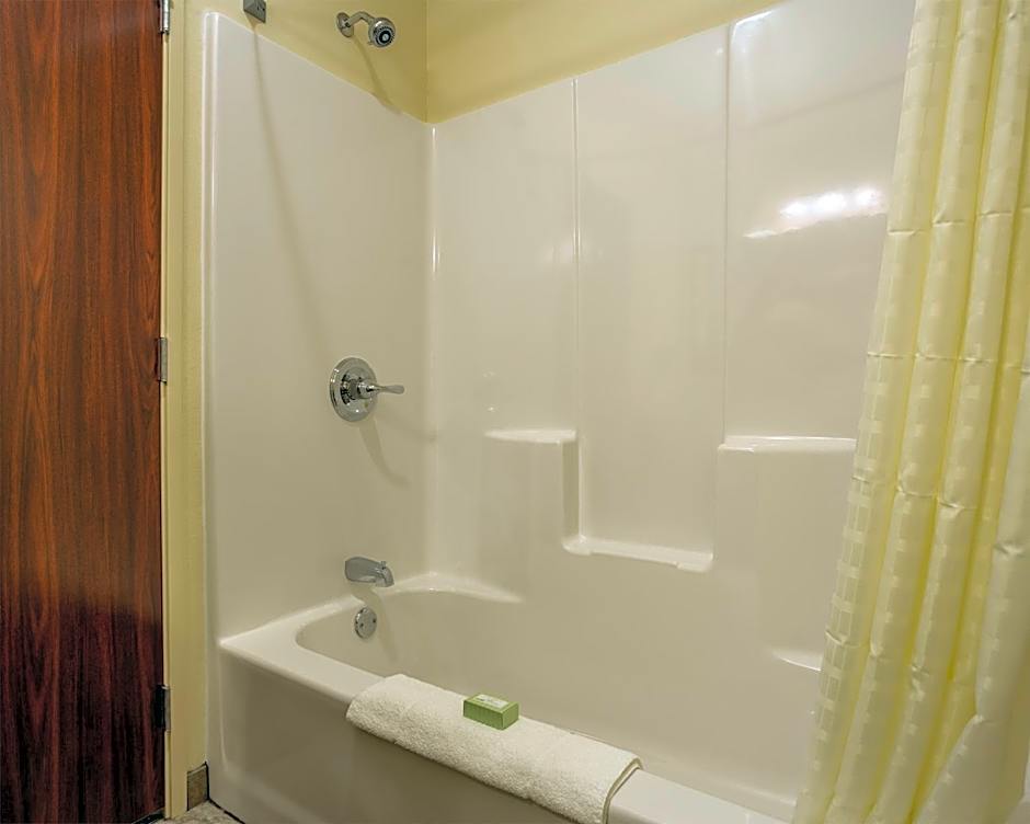 Cobblestone Inn & Suites - Brookville