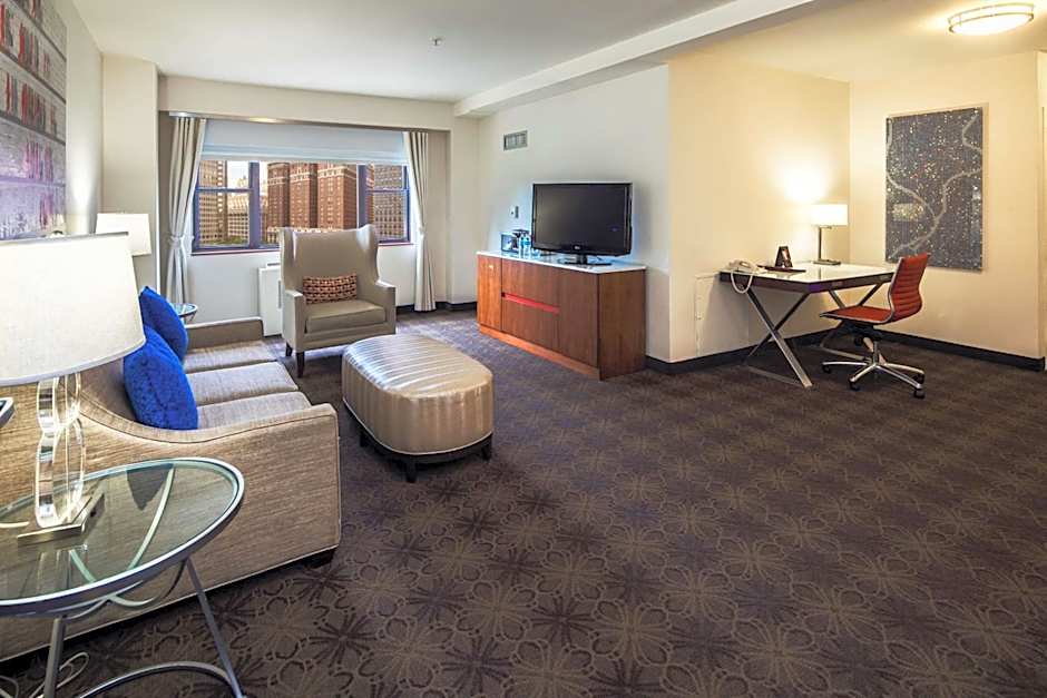 DoubleTree by Hilton Hotel & Suites Pittsburgh Downtown