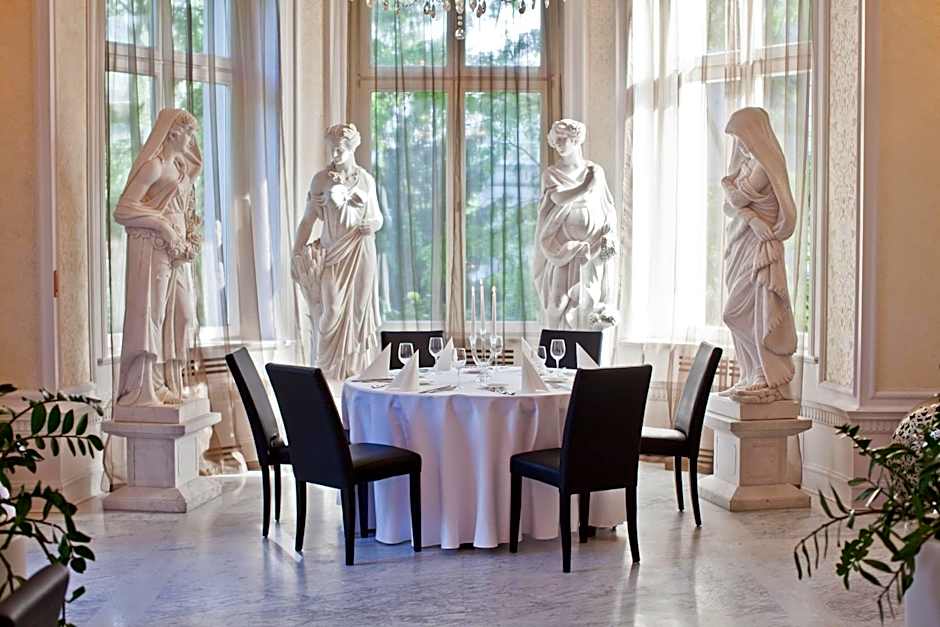 Platinum Palace Boutique Hotel