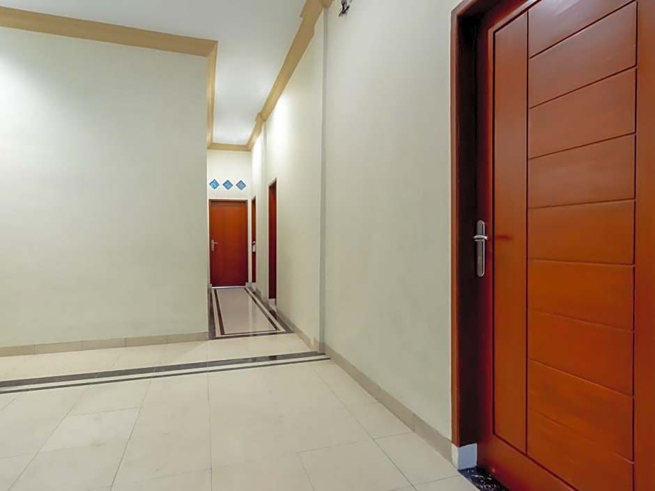 Capital O 1585 Ring Road Residence