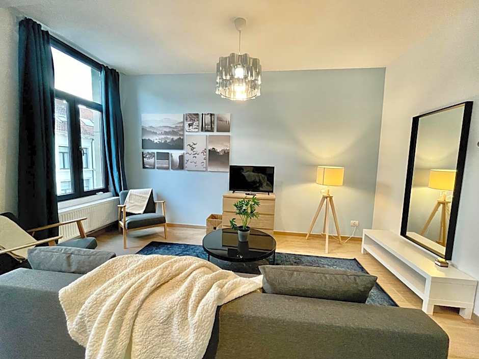 OneLuxStay near Fashion District