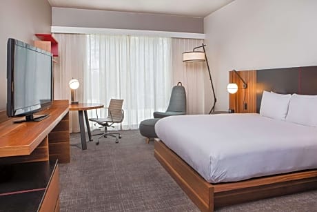 1 King Bed Standard