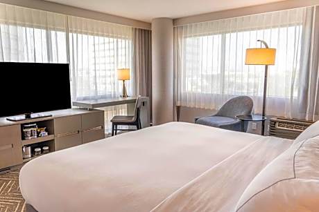 Premium Corner King Room