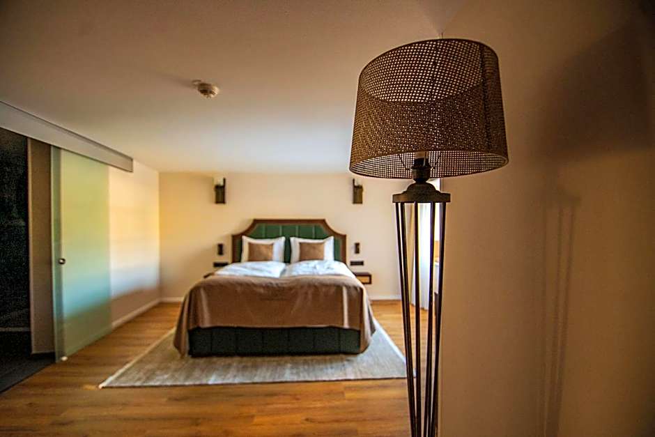 Photo 1 of 8 of Junior Suite