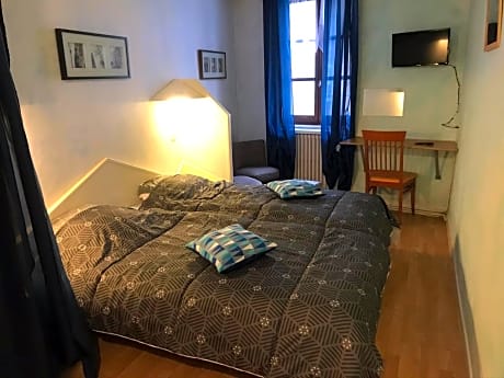 Double Room with Private External Bathroom