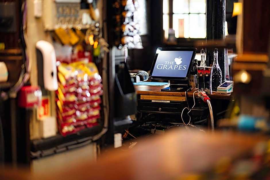 The Grapes Pub