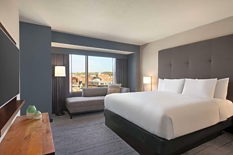 1 King Ethan Allen Suite