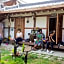 Hanulgiwa Hanok Stay