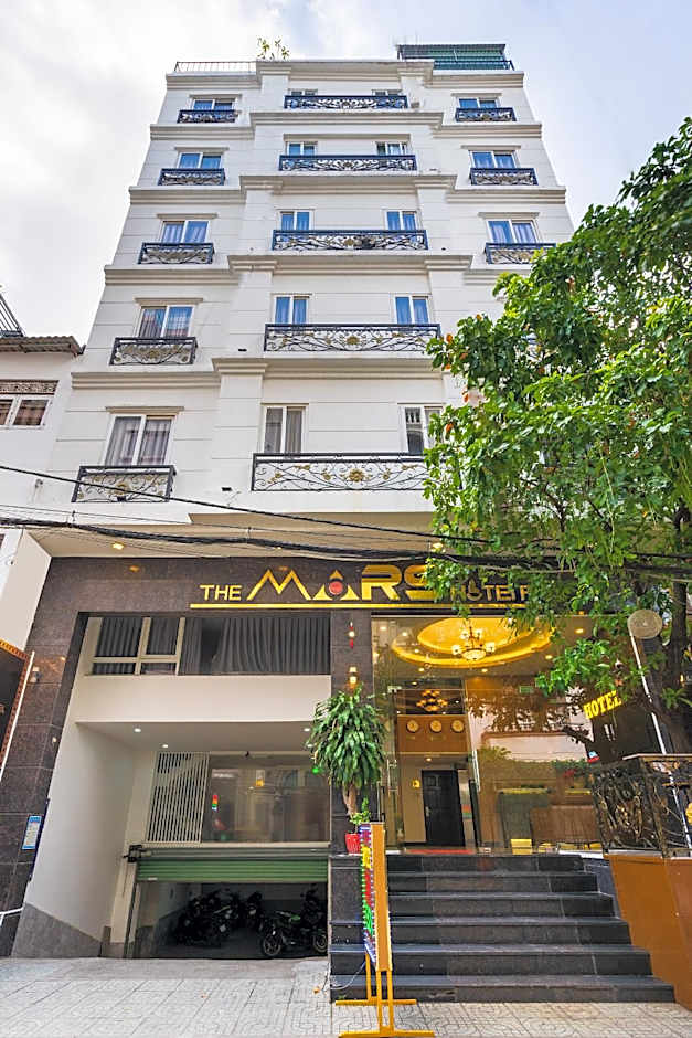 King Hotel Saigon Airport