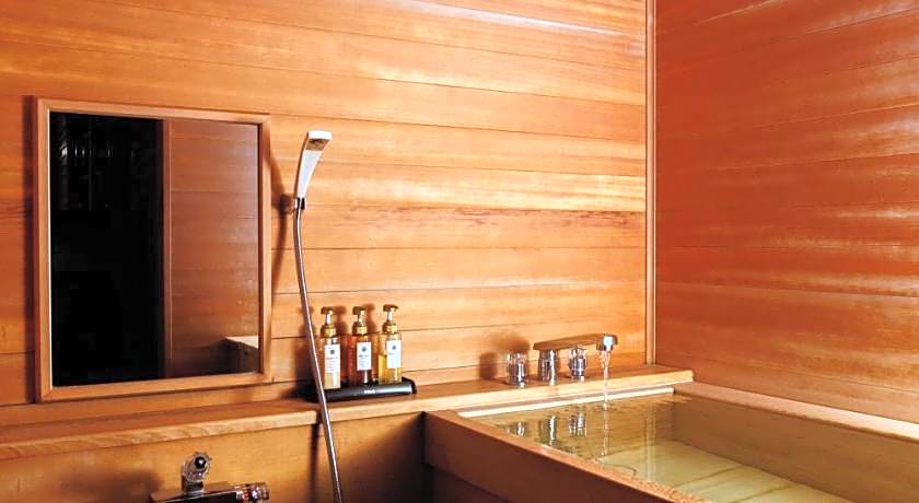 Takarazuka Onsen Hotel Wakamizu