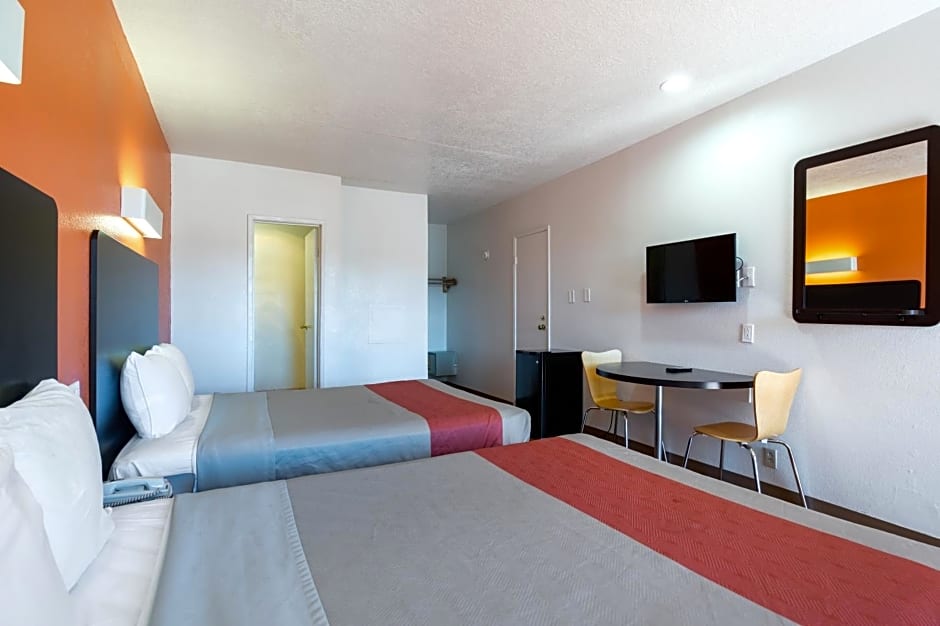 Motel 6-Santa Fe, NM - Downtown