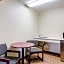 GuestHouse Inn & Suites Montesano