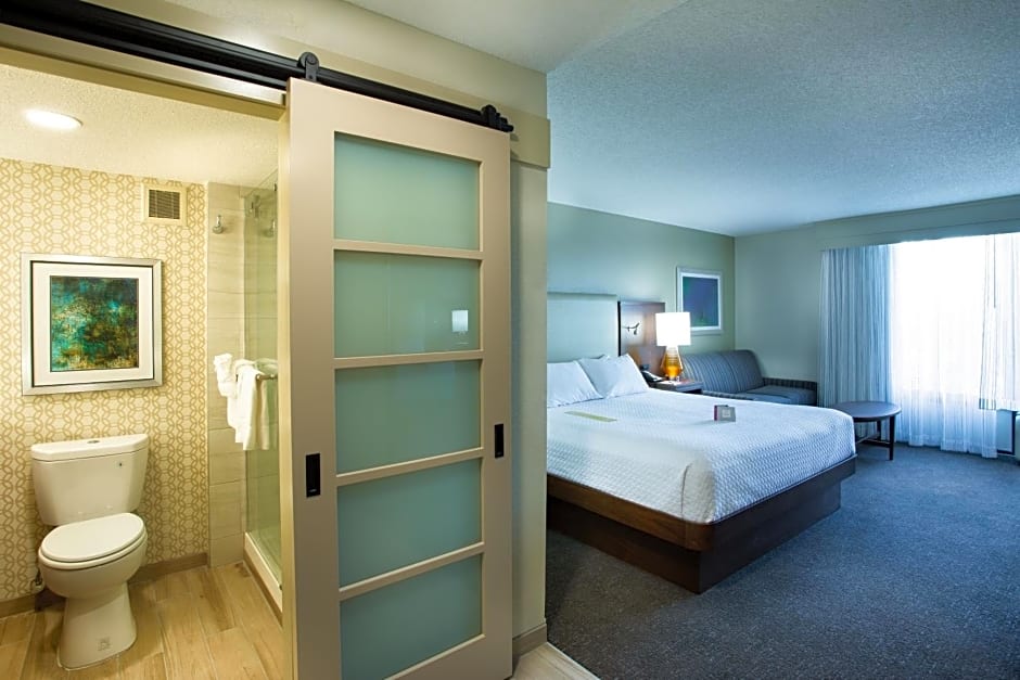 Crowne Plaza Hotel Fort Myers at Bell Tower Shops, an IHG Hotel