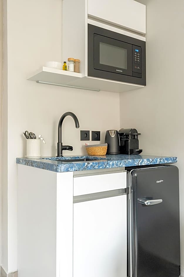 PARADISE Earth & Sea