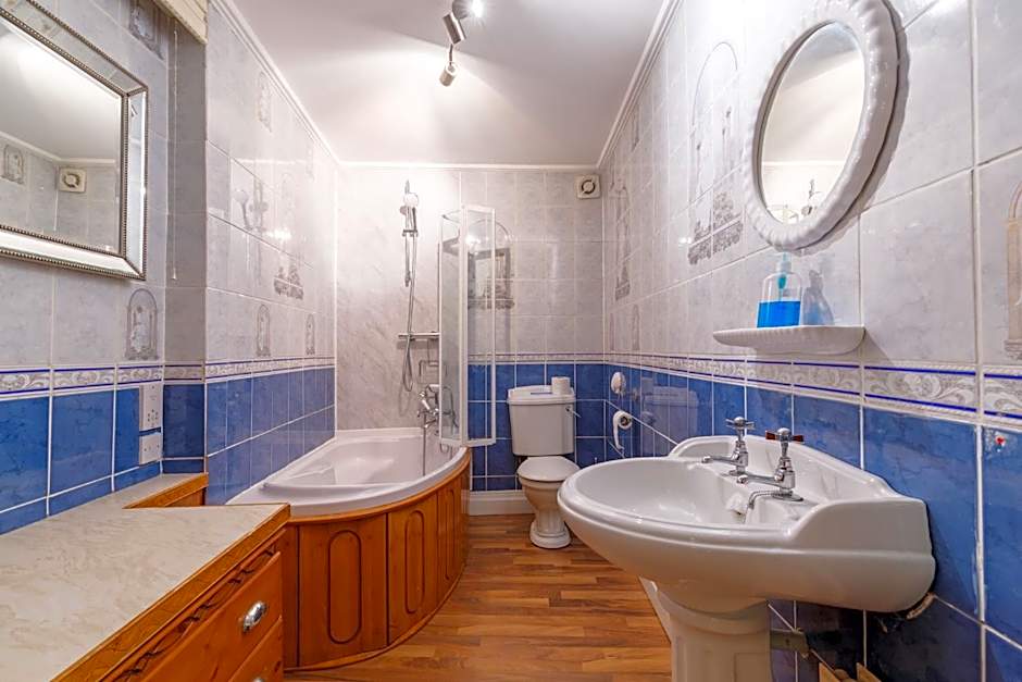 Castle Walk Bed & Breakfast