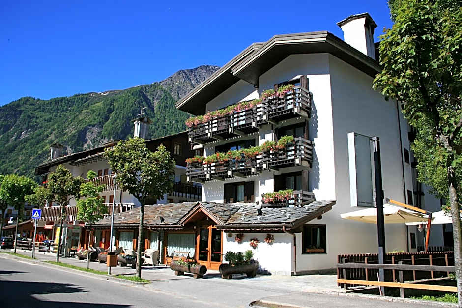Hotel Les Jumeaux Courmayeur