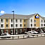 Days Inn & Suites by Wyndham Belmont