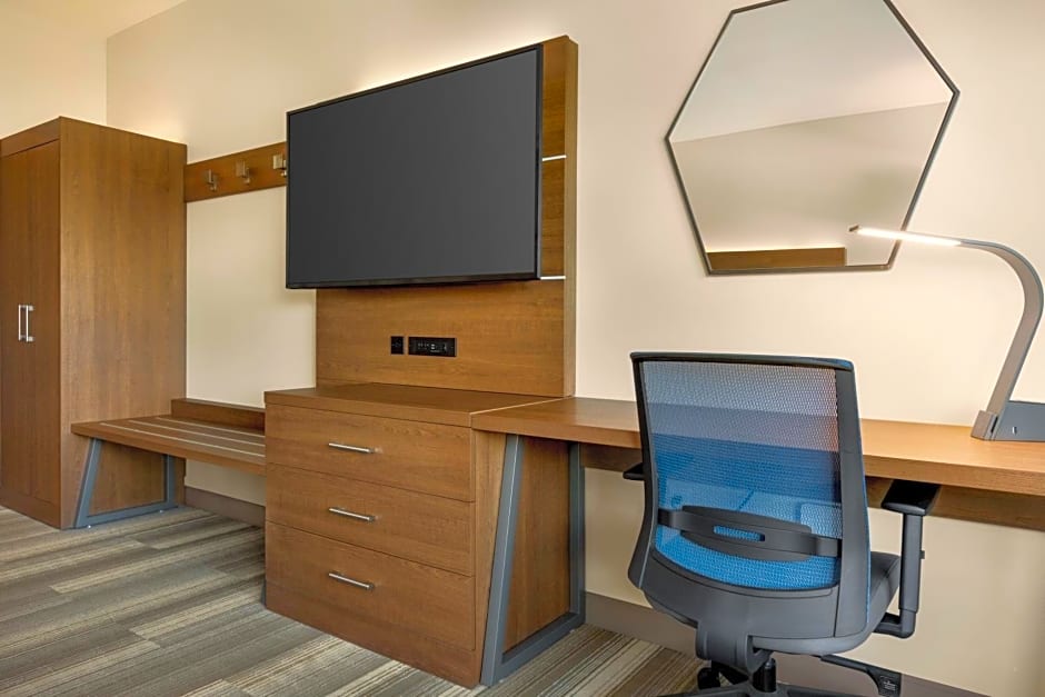 Holiday Inn Express & Suites - Ukiah By IHG