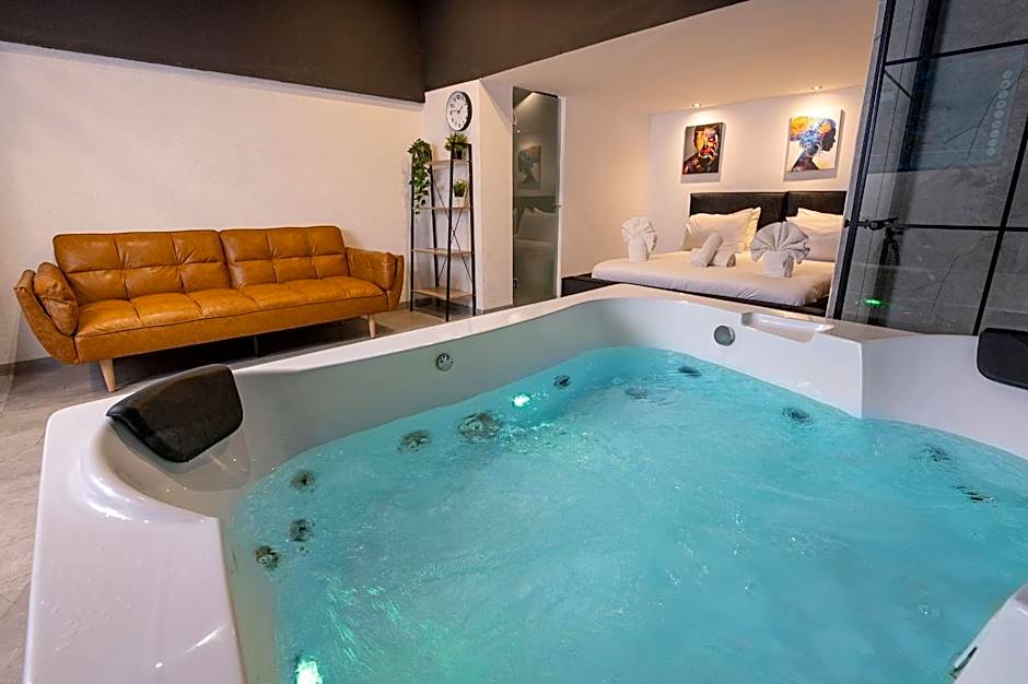 Lago Suites Hotel