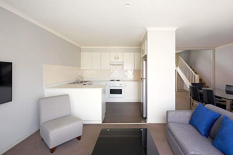 Pinnacle Apartments