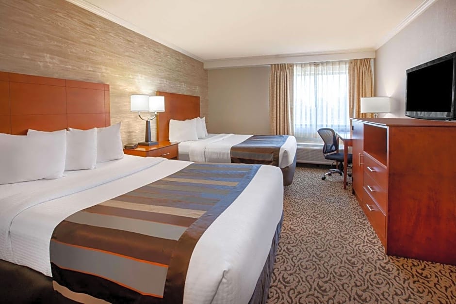 Wingate by Wyndham Detroit Metro Airport