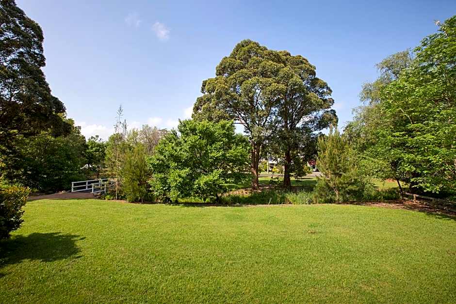 Berry Village Boutique Motel