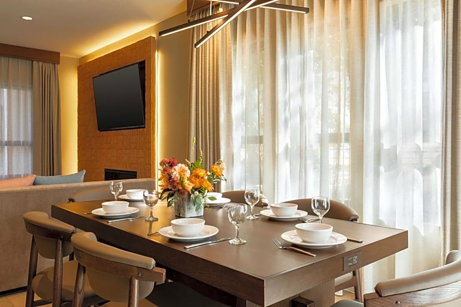 Hoodoo Moab, Curio Collection by Hilton – Moab, UT