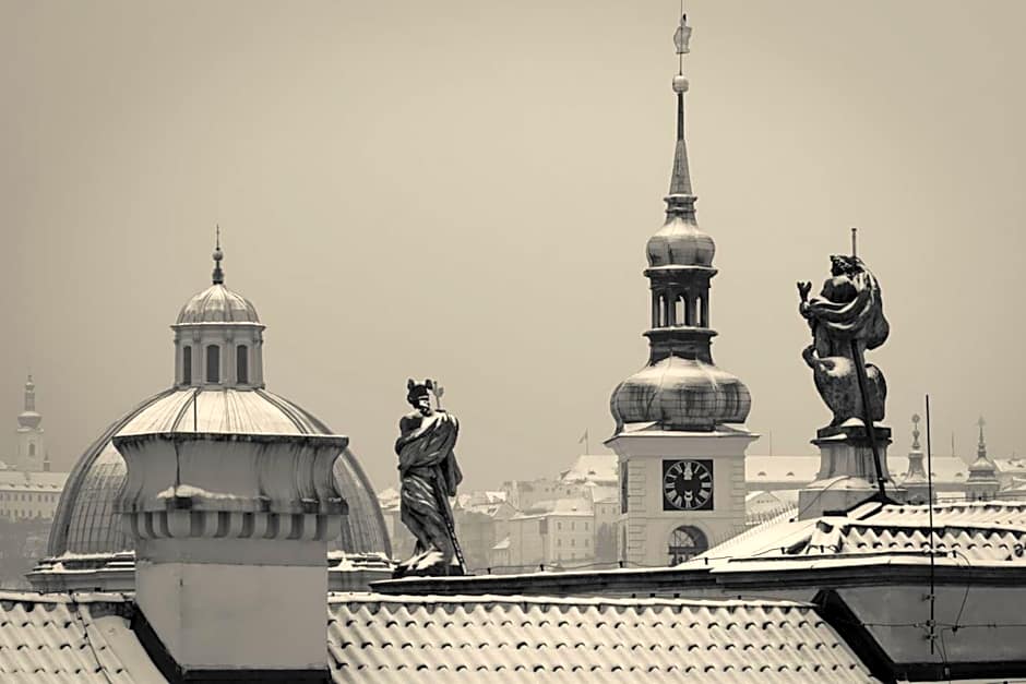 Karlova 25 Apartments