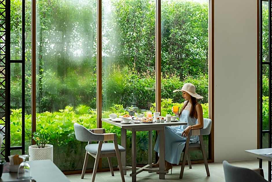 Bella Nara Phuket Naiyang Beach