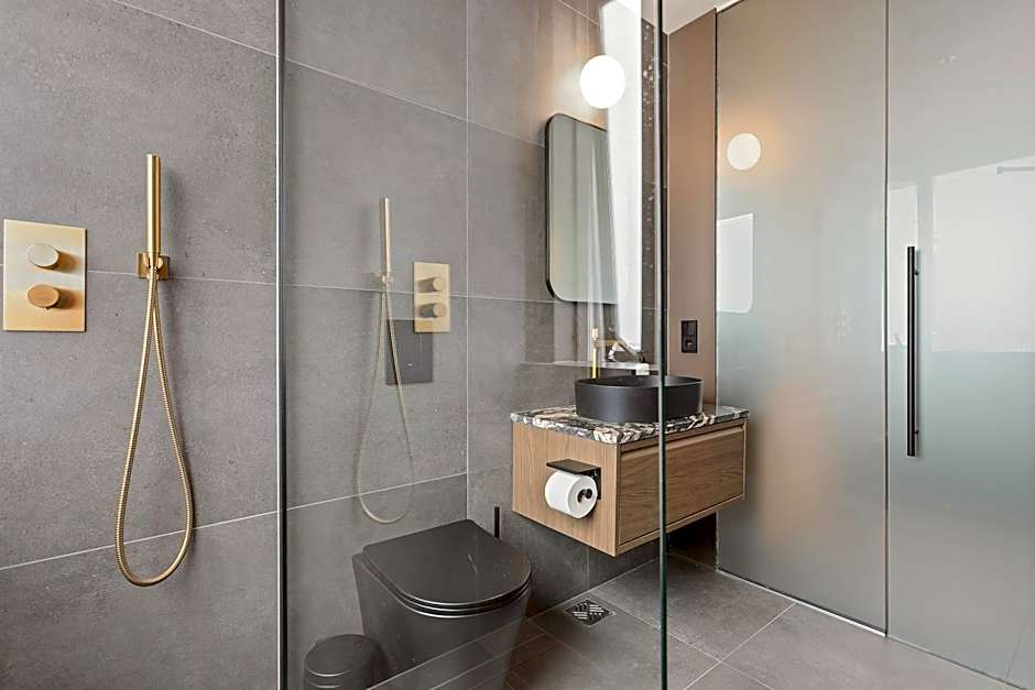 Arctic Comfort Hotel