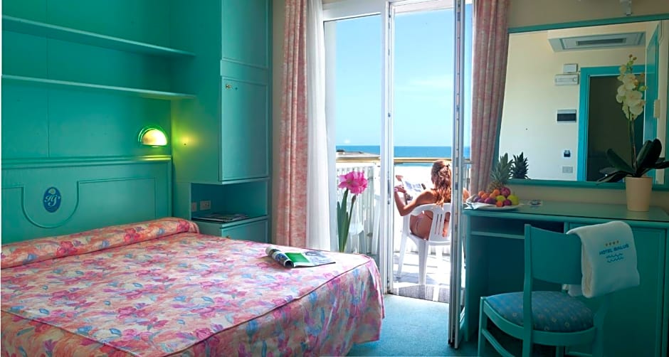Salus Smart & Chic Hotel