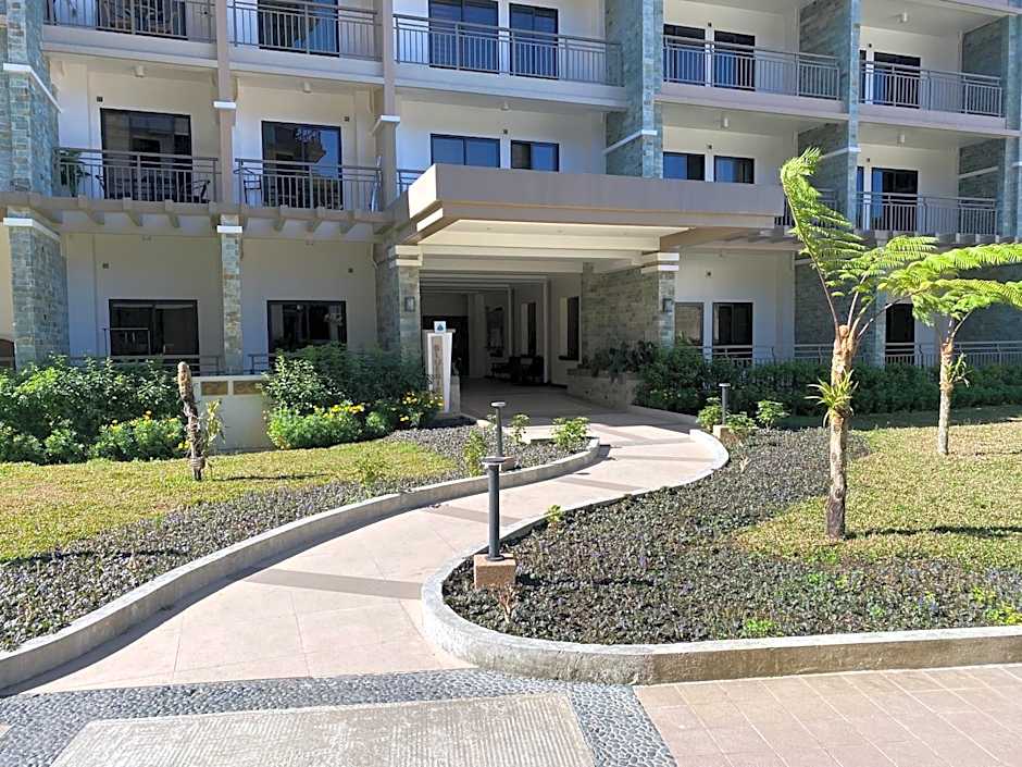 Rosarich Homestay - Bristle Ridge Residences