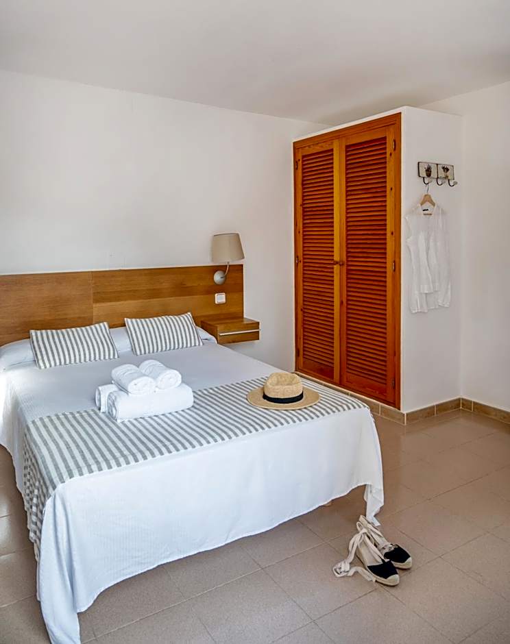 Bungalows Es Pins - Emar Hotels