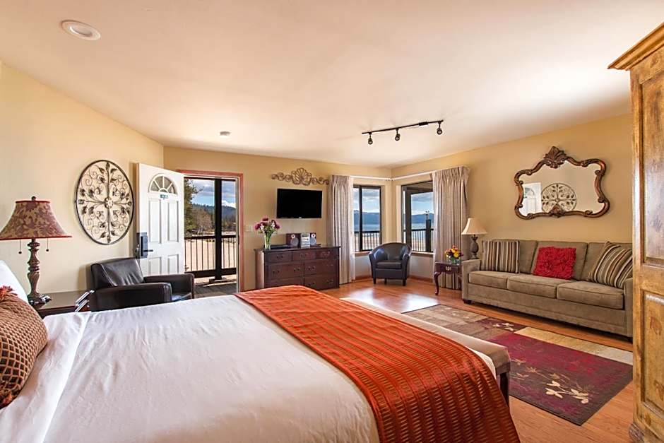 Photo 1 of 12 of 1 King Bed Suite, Lakefront
