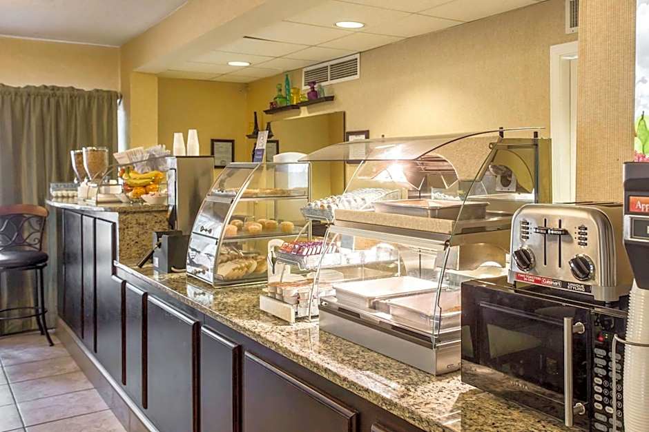 Clarion Inn & Suites Aiken South
