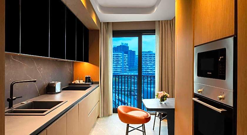 Mövenpick Living Istanbul Saklivadi